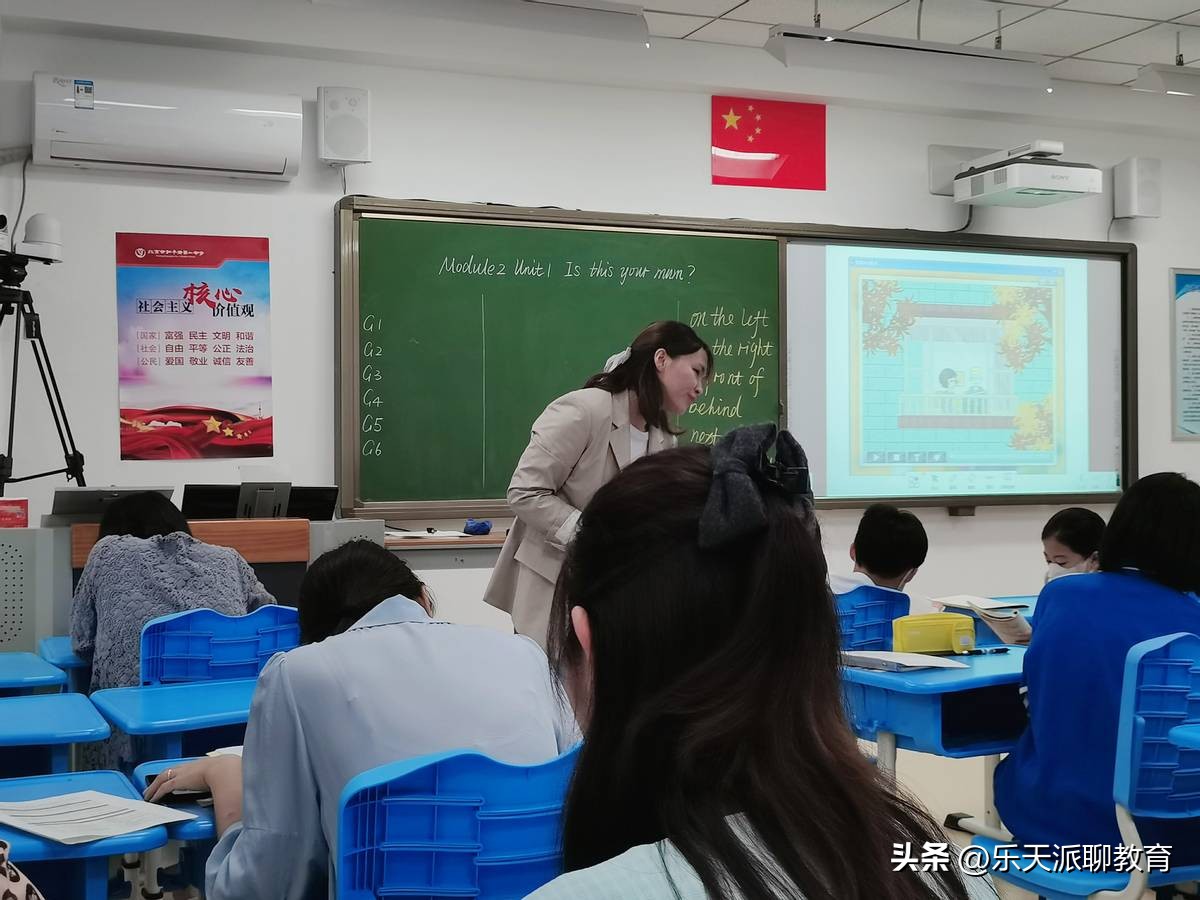 北大高颜值英语老师,杭州师大外教英语老师走红