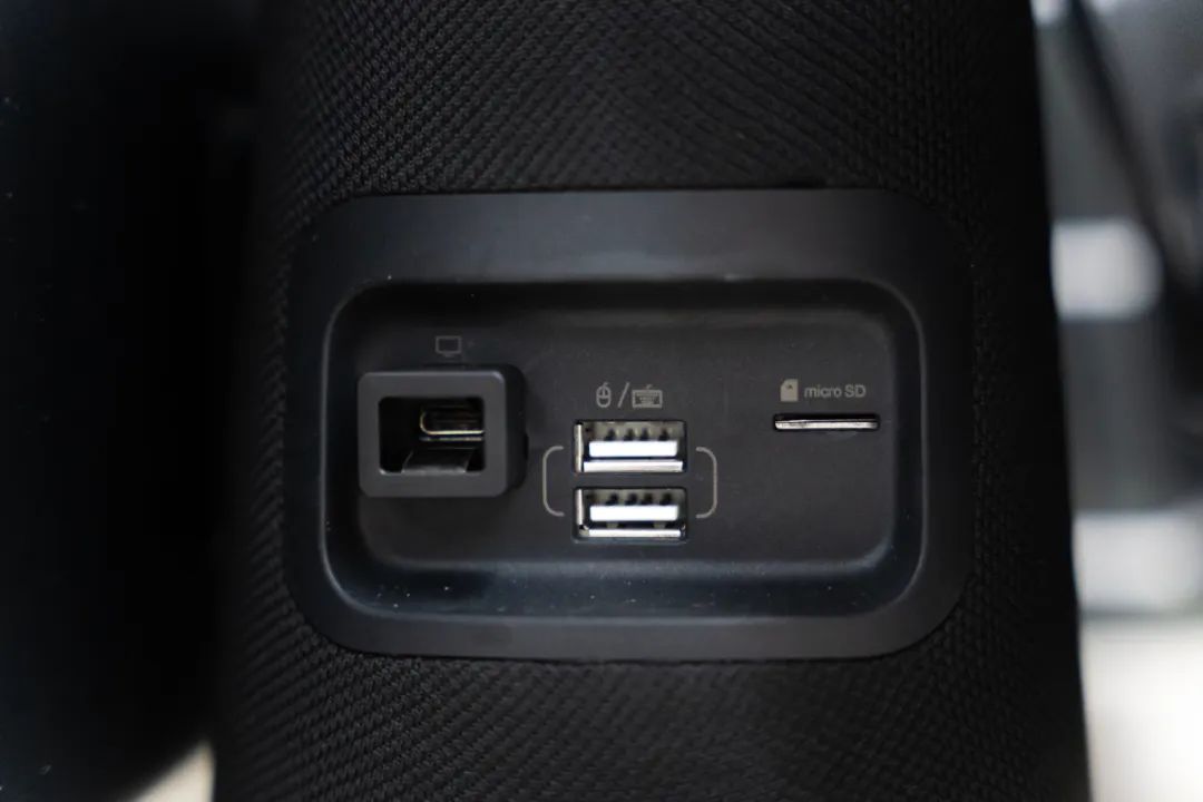 双屏显示+360°AI人脸追踪，看到MeetingUltra智能会议一体机测评