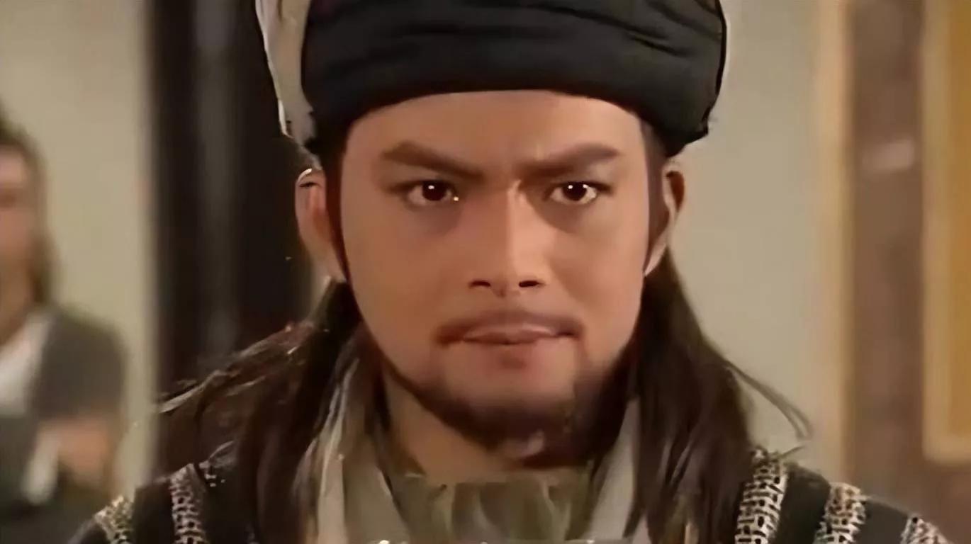 黄日华踢球拉拉队,黄日华踢村超球员后续