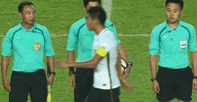 马宁哪年当的裁判,马宁适合当裁判吗