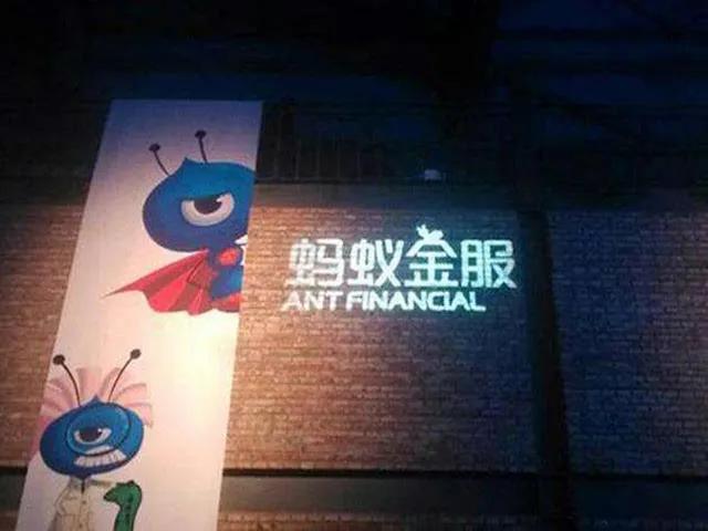 马云创造时代还是时代成就了马云,不是马云的时代而是时代中的马云