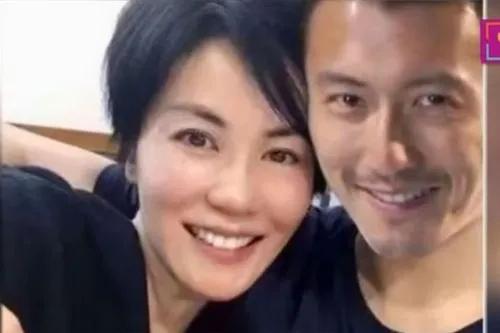 王菲谢霆锋高调秀恩爱久违的同框,网友晒王菲谢霆锋同框照