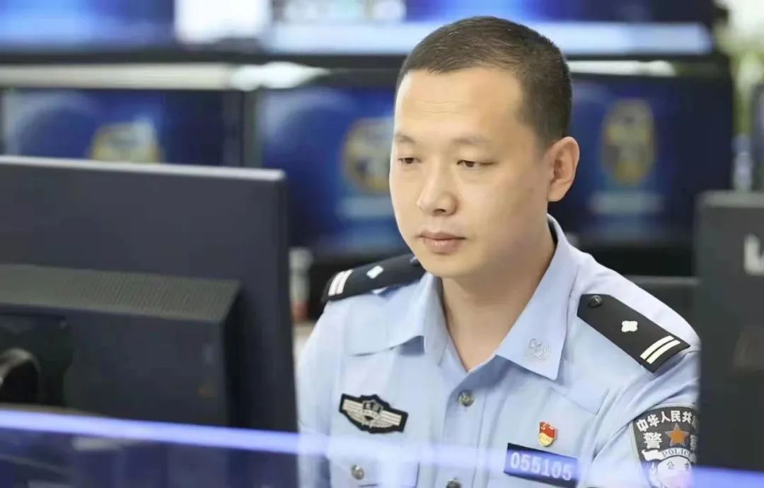 我以行动为誓，共绘绚丽未来！