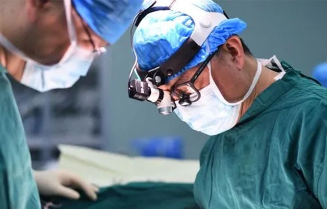 折叠人李华后续,折叠人李华四次手术完整版