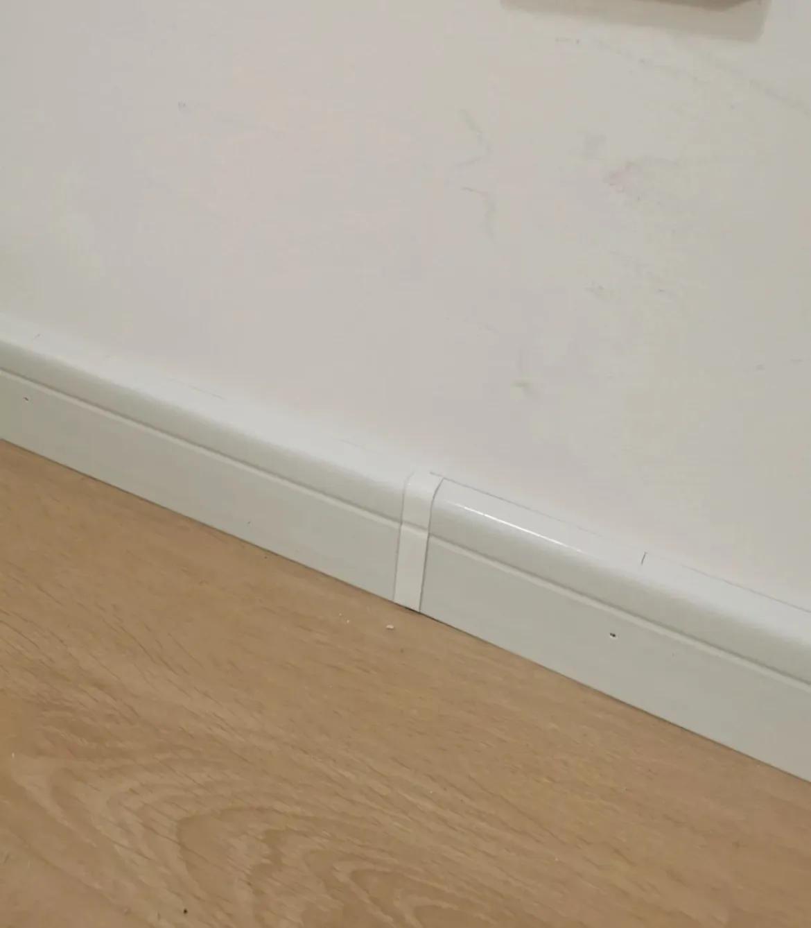 入住一年，我家客厅坚持“6不装”，硬装越简单，房子越耐看