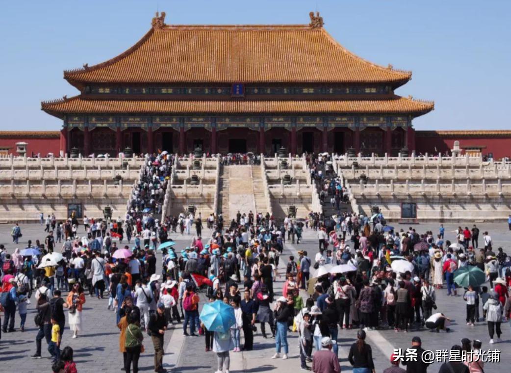 还记得当年开大G进故宫的孙媳妇吗？故宫新规实施，网友旧事重提