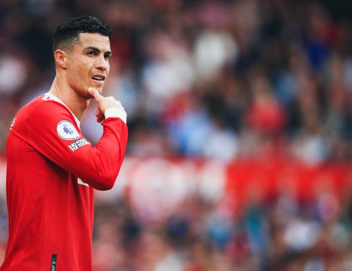 曼联c罗阿森纳利物浦双红会,c罗感谢利物浦球迷黑色臂章