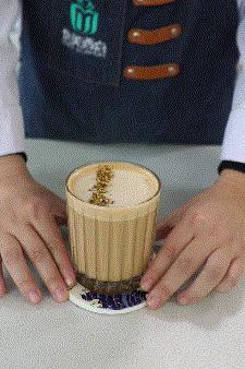 桂花满树，柿子熟了，在家做杯秋季特调，解锁咖啡的神仙喝法