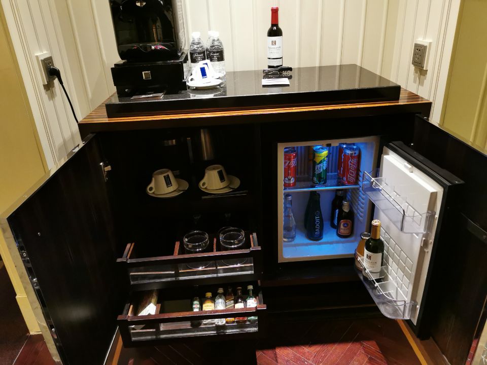 上海和平饭店一晚多少钱,花10000元住酒店