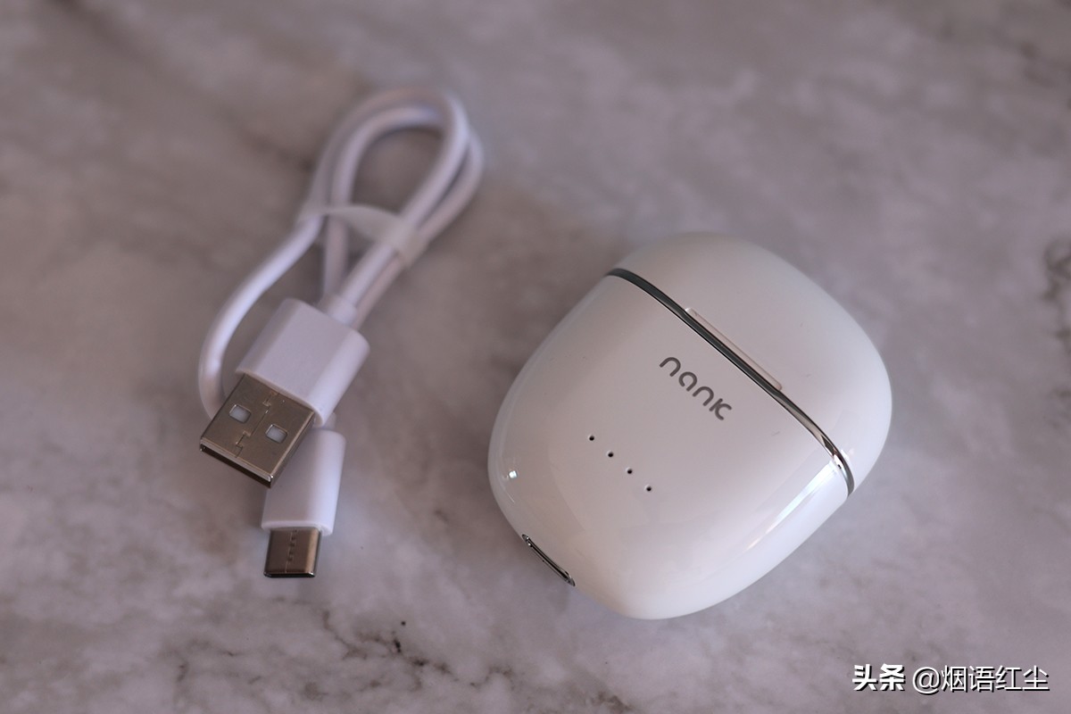 耳机无缝切换,两个耳机如何同时连接一部手机