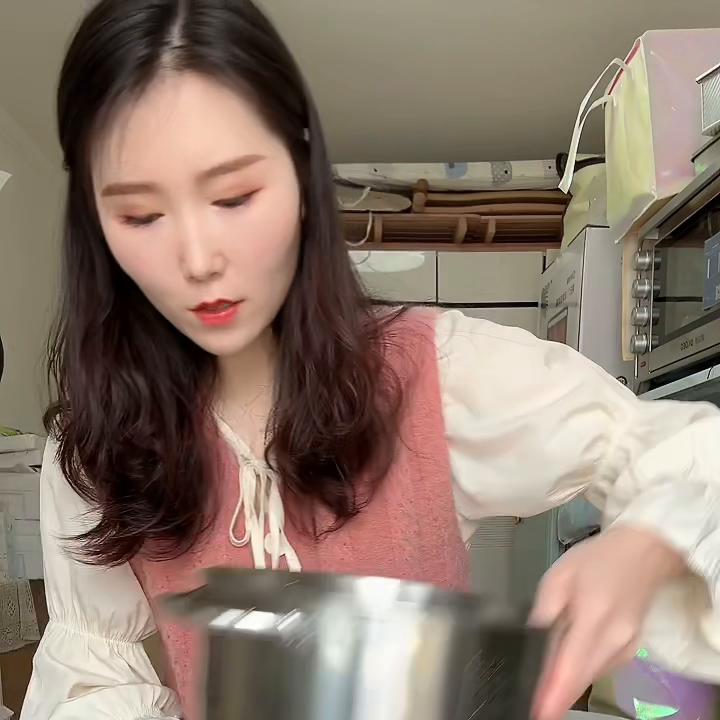 每次去超市必买的烤面包,每次开面包店都要买菠萝包