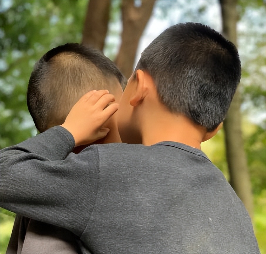 如果你的孩子进入青春期,男孩子进入青春期家长如何引导