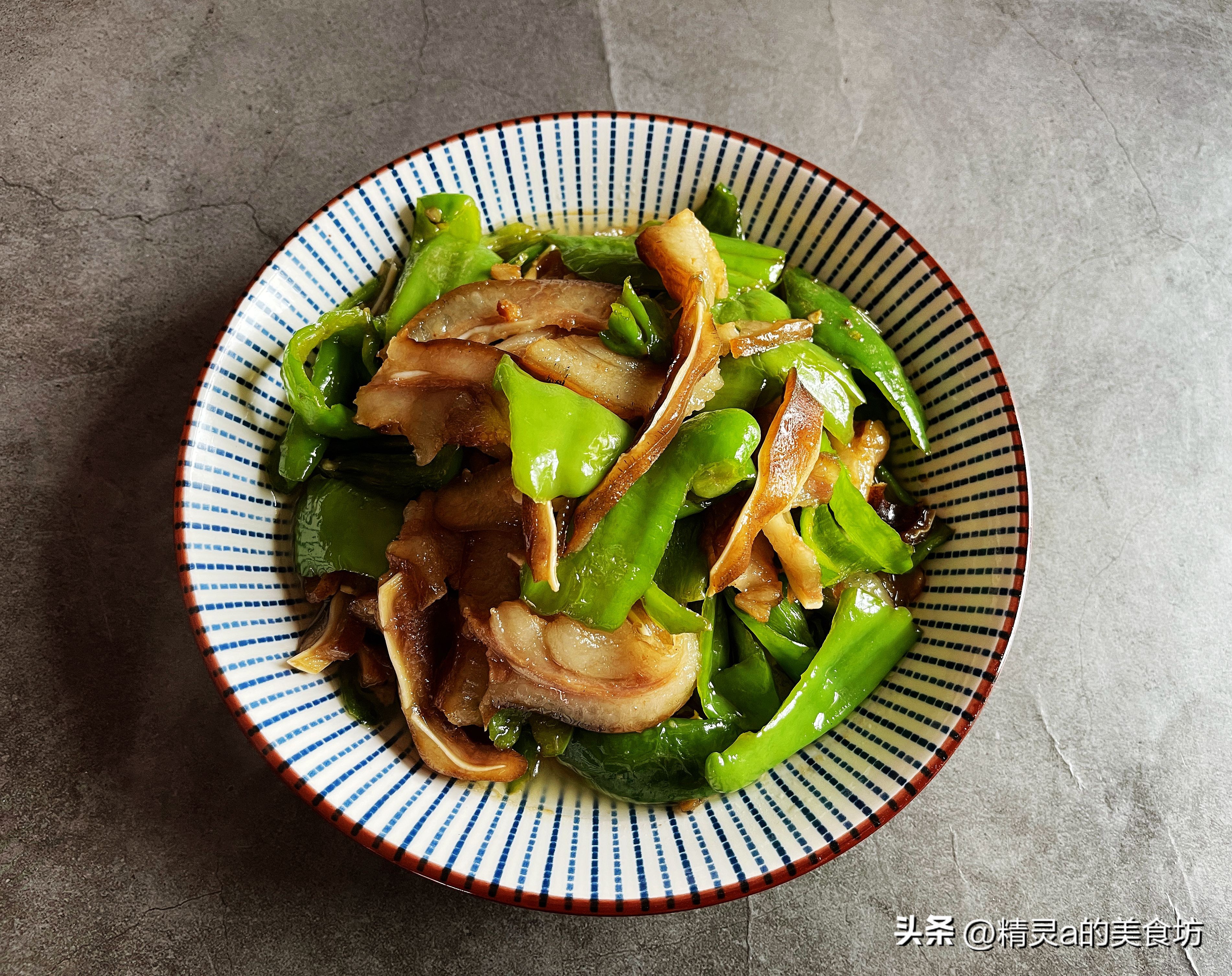 妈妈主厨的病号餐：营养土鸡汤配4道菜，网友：被宠爱的感觉真好