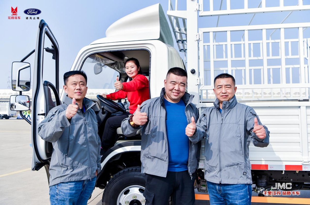 轻卡不会选？4步教你选对最适合你的轻卡