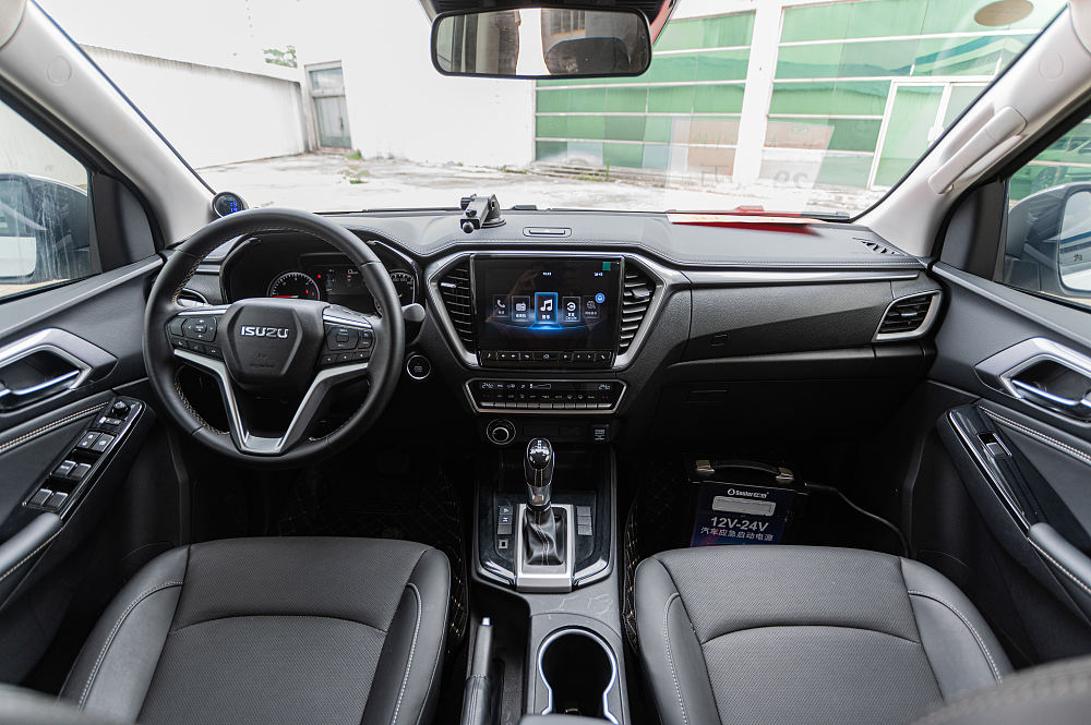 五十铃四驱轻卡房车最新,五十铃四驱柴油版单排硬顶房车