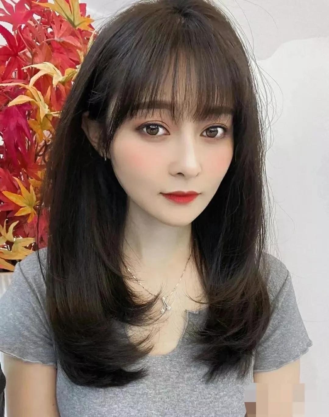 中长发高层次烫发中年人,高层次中长发发型烫发教程