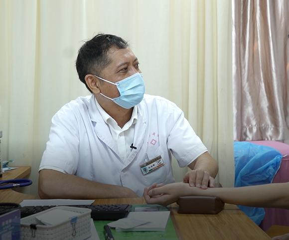 支气管扩张肚子饿时痰多,体检发现支气管扩张但不咳