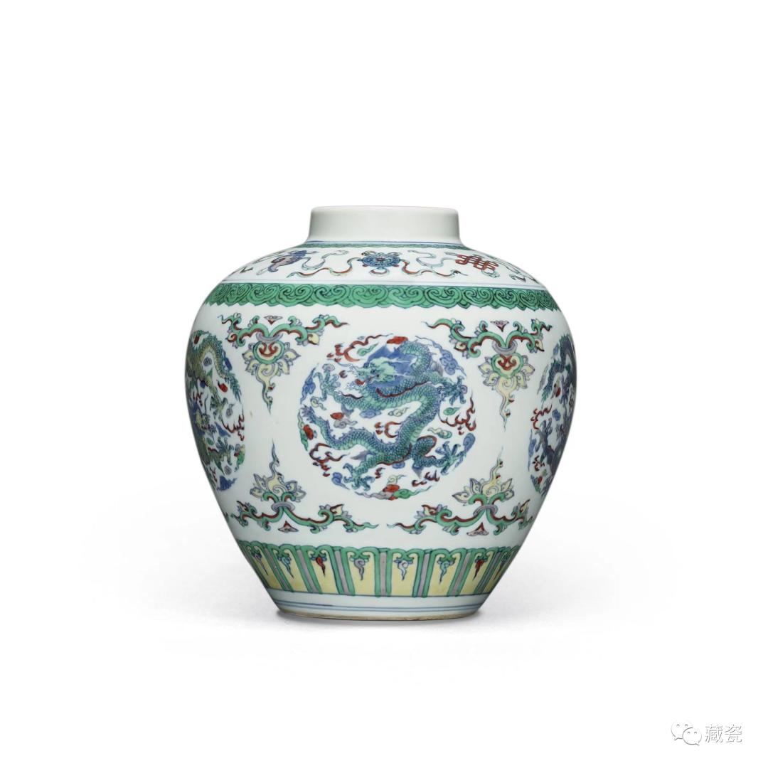 香港佳士得秋拍瓷器成交价,香港佳士得2015秋拍