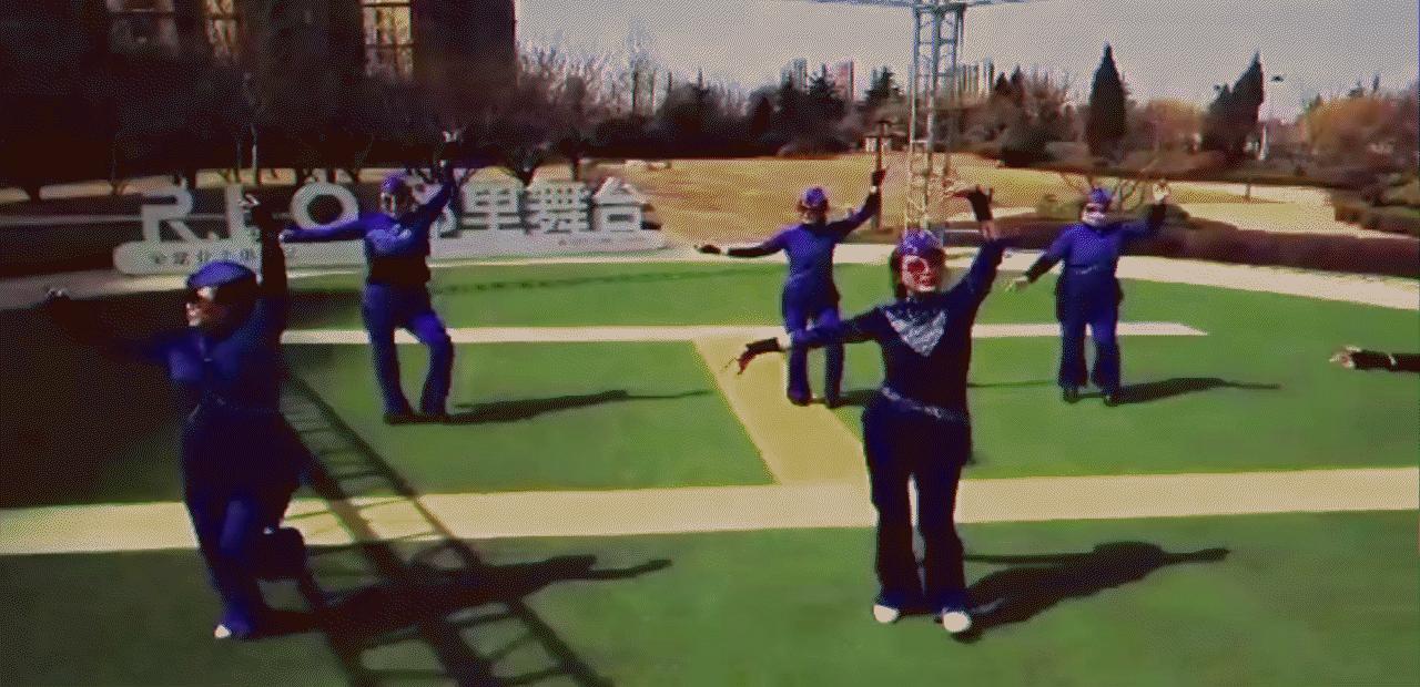 今年金秋银滩大拇指广场如果组织一场暮年婚礼秀，您来嗨不嗨？