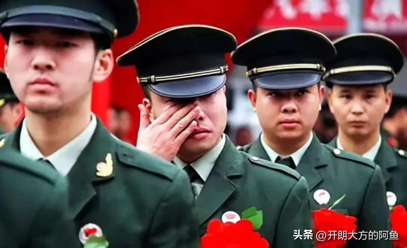 当兵三年退伍后缴费12年能退休吗,当兵2年到16年退伍感受