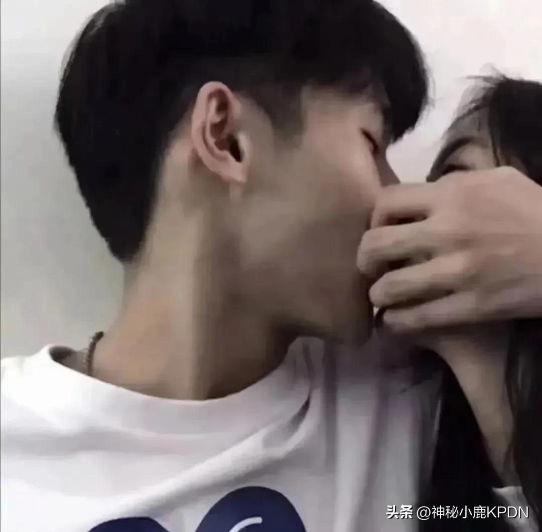 情侣头像全屏超甜超a,情侣头像超甜的动漫头像