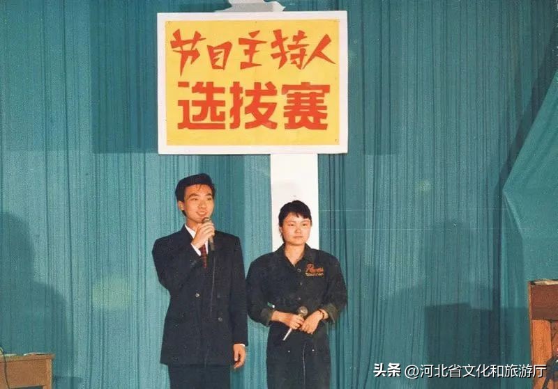 社恐、内向、普通话不标准却成为“央视一哥”,高考差点被人“顶替”,22分钟口播一战封神,他到底有多牛?