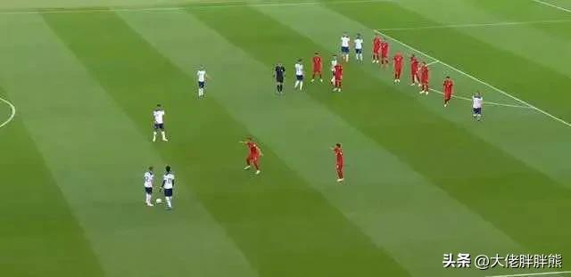 真的太可笑！伊朗足球队为支持国内女性争取自由，竟然拒绝唱*歌国**