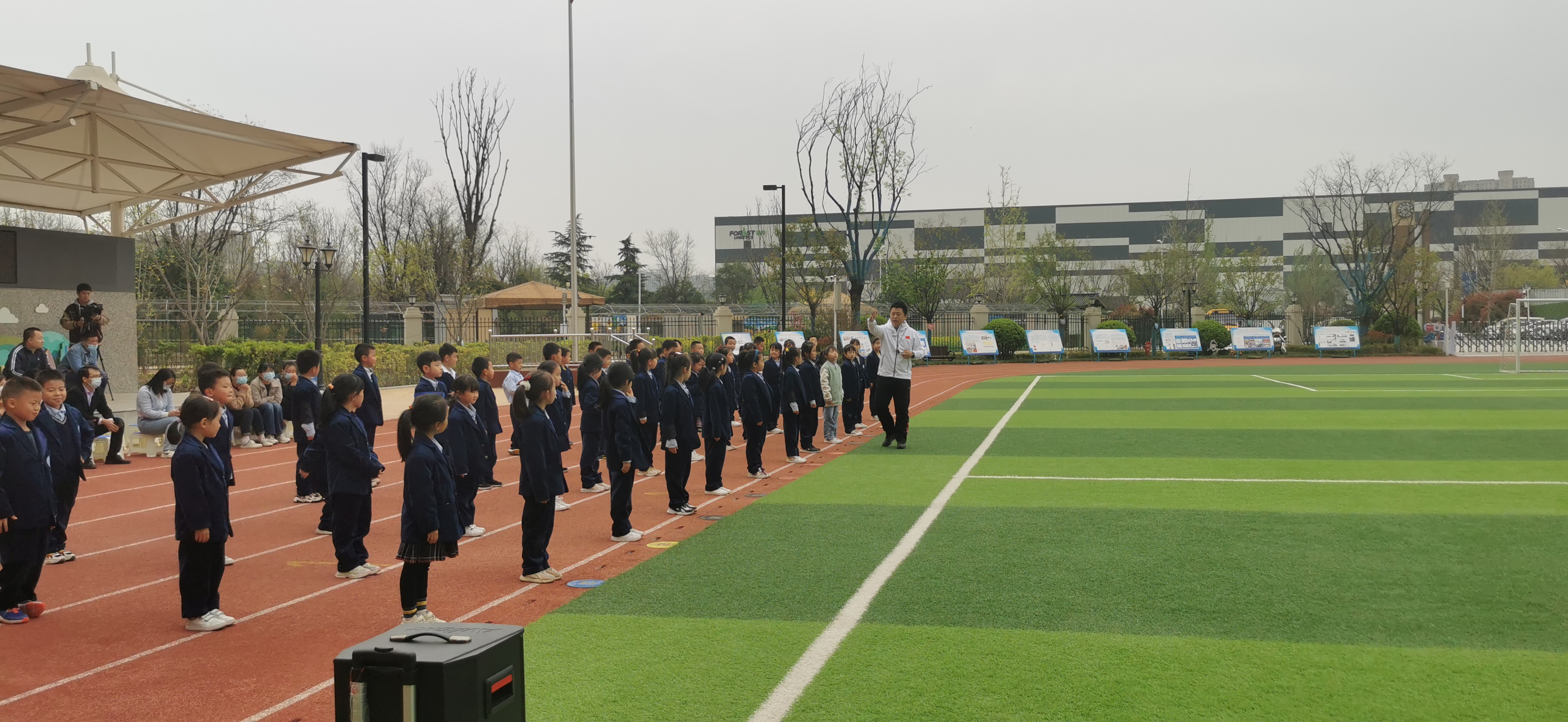 家校携手同心为孩子成长助力,家校携手助力引领孩子共创佳绩