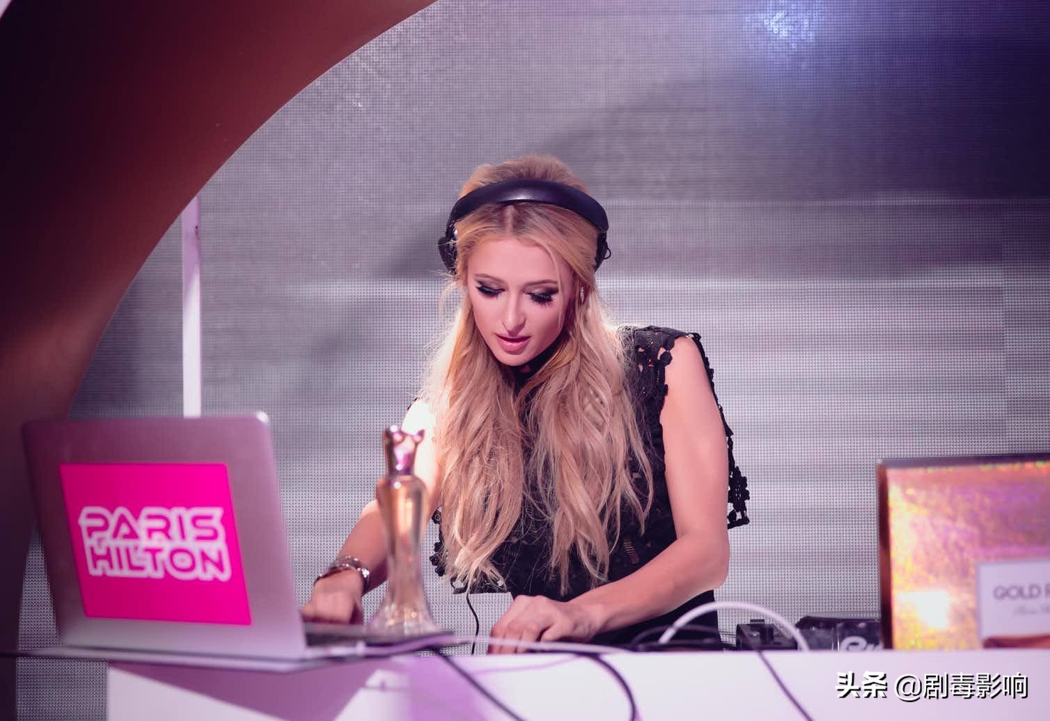 涓夋鎮斿灏忚,涓夋鎮斿