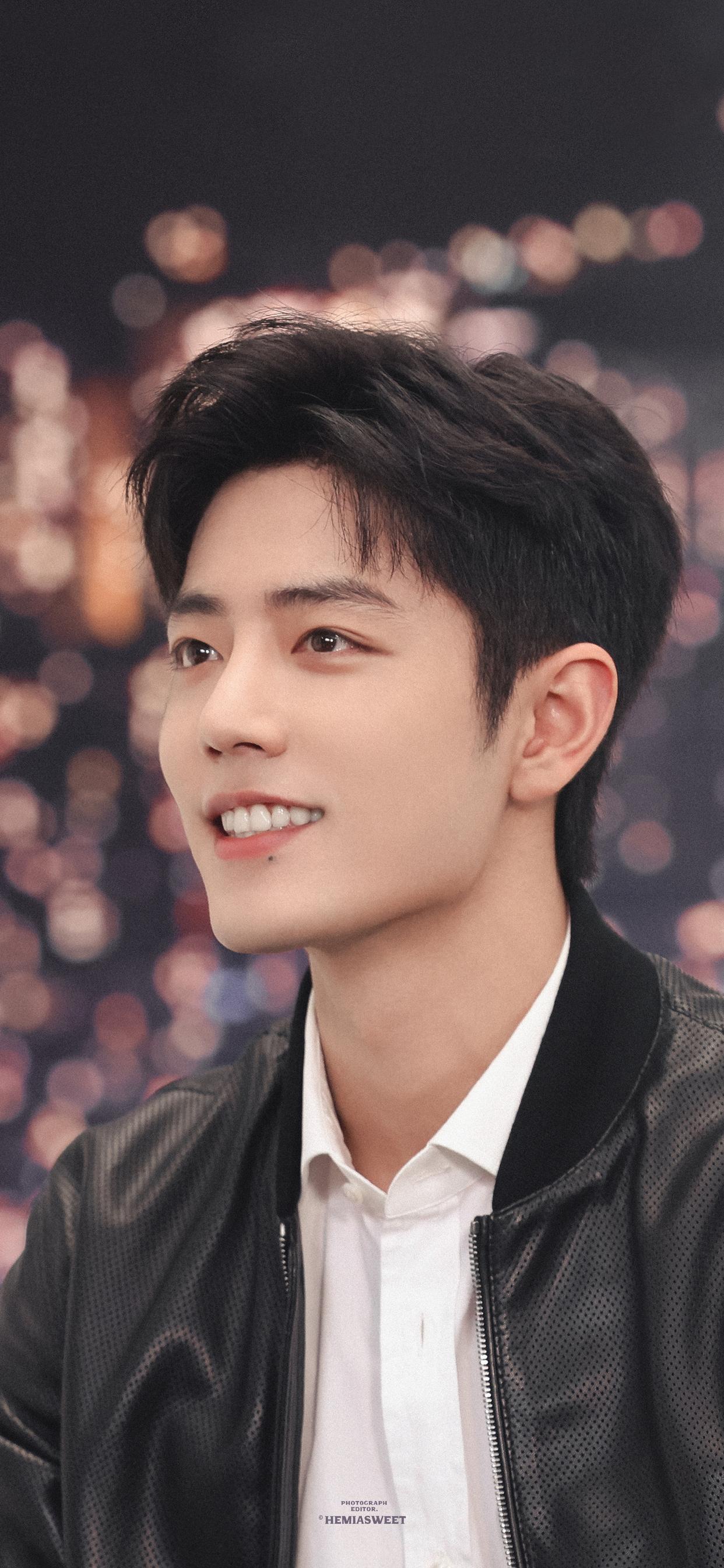 提前一个月的“新年快乐”，肖战参加拉夫劳伦直播，透露选香守则