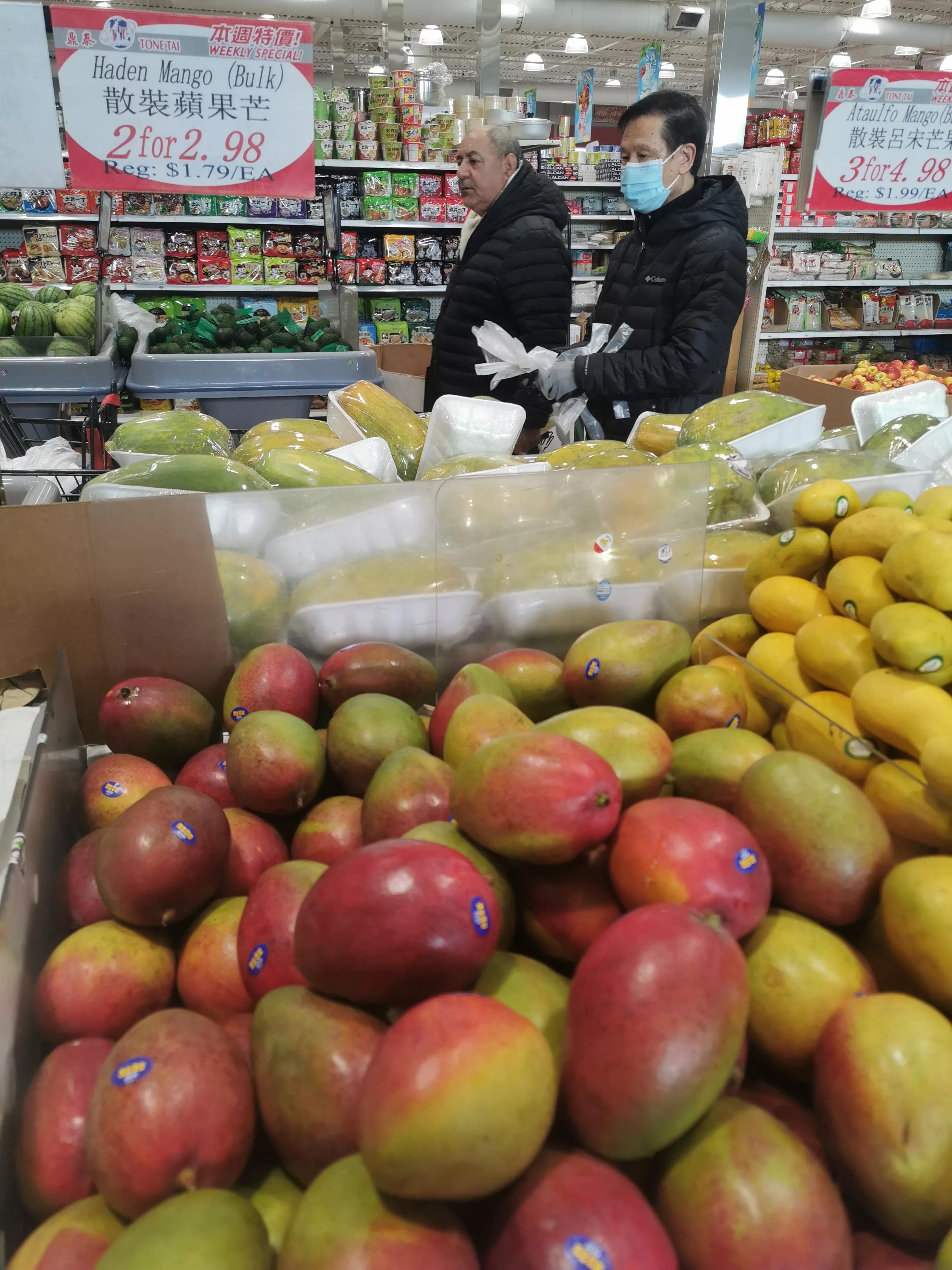 真被多伦多鼎泰中国超市的红苋菜和地瓜叶的价格惊到了