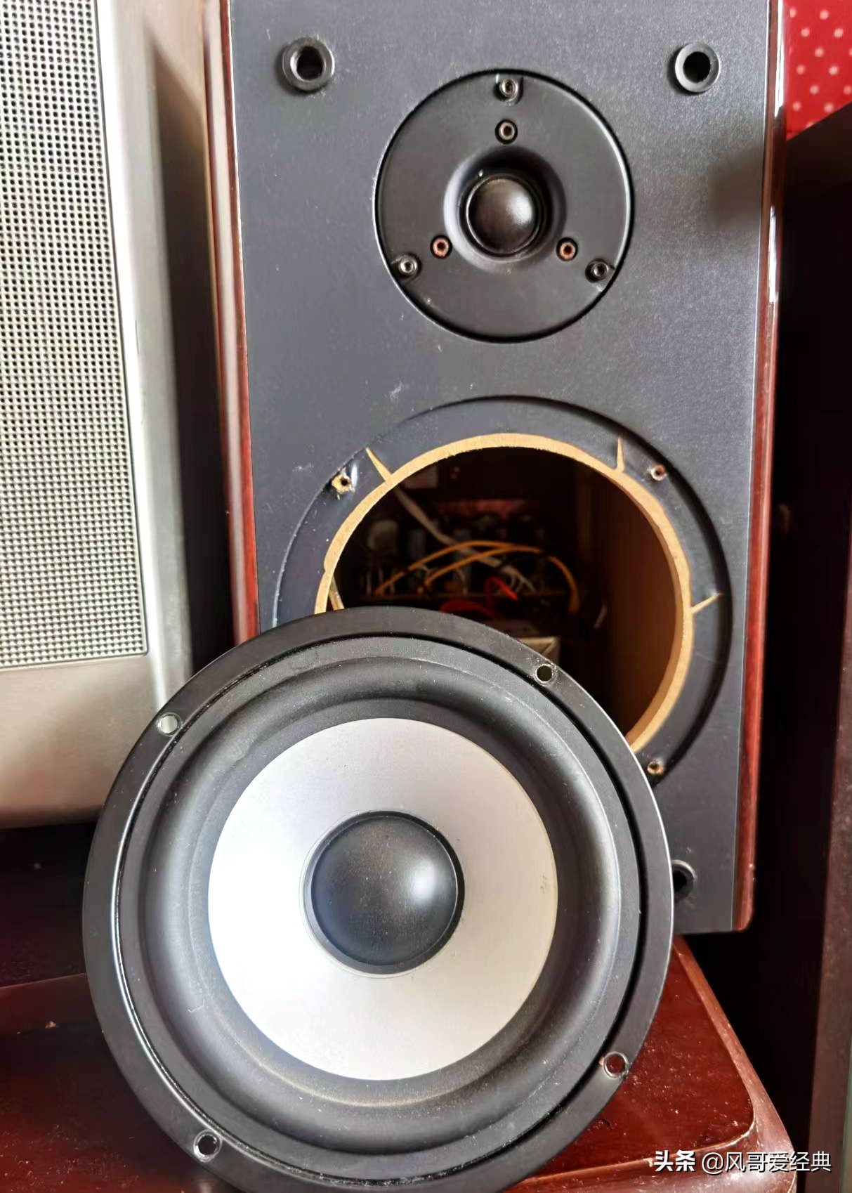 自己动手自制一对200w的音箱,改装20个喇叭音响要多少钱