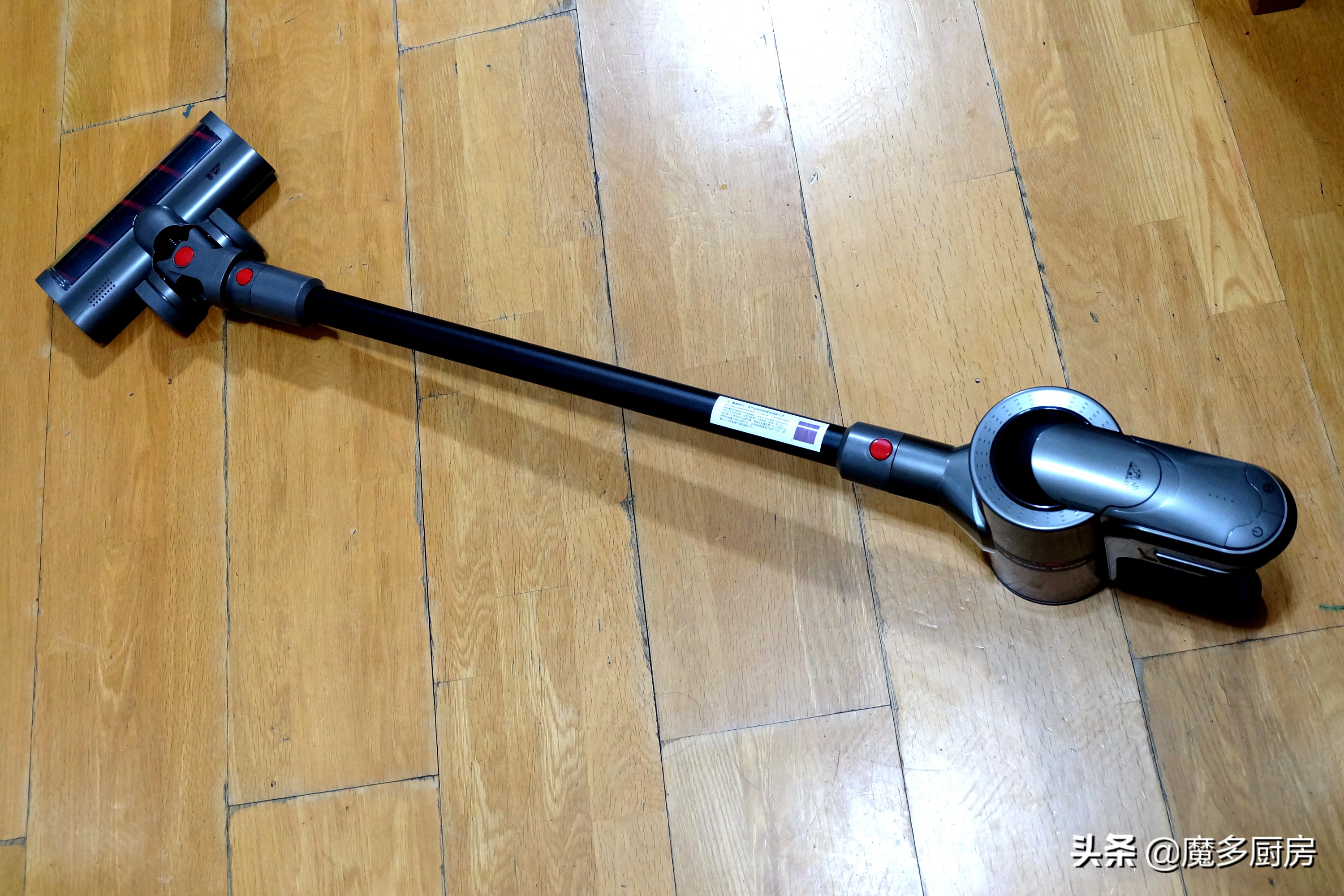 小狗无线吸尘器家用大吸力300元,小狗无线家用吸尘器哪种最实用