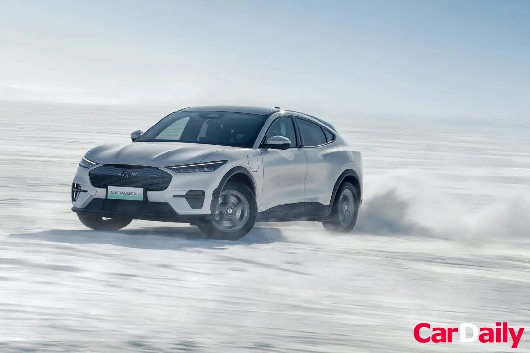 怎么在冰雪路面骑摩托,怎么在冰雪路面漂移