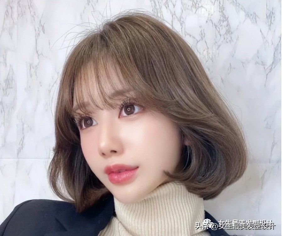 烫短发内扣的步骤,烫外翻内扣卷发教程短发