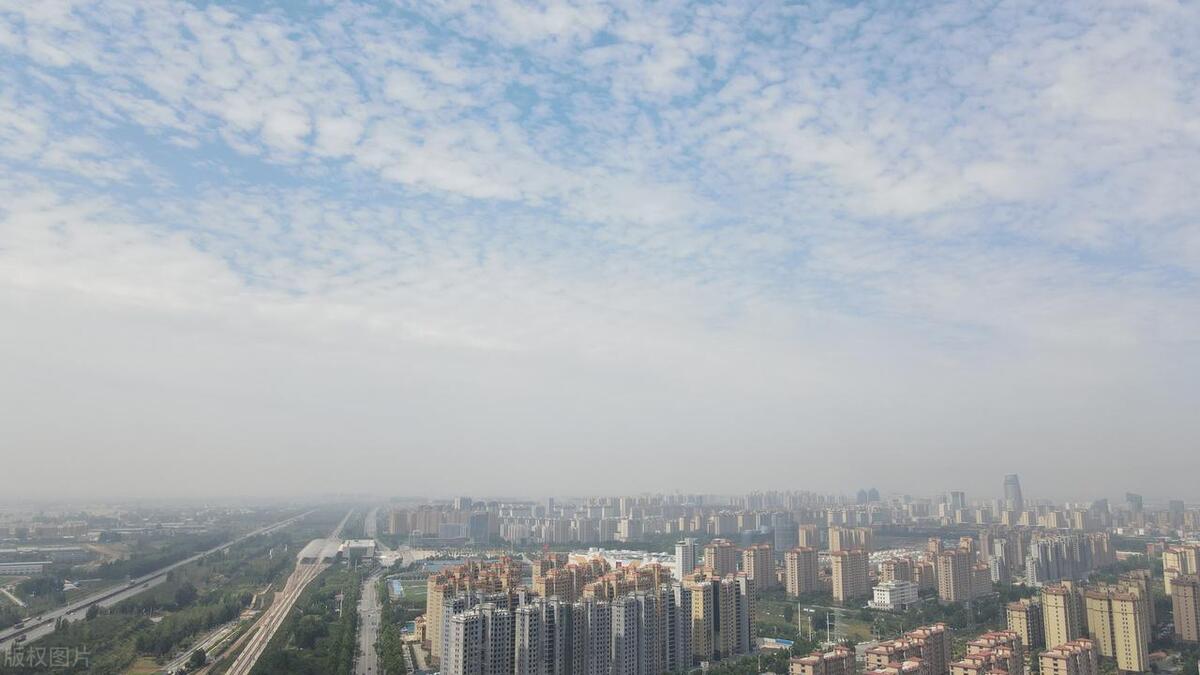 男子花10万块买了8套房搞笑名场面 (男子花10万块买了8套房真的假的)