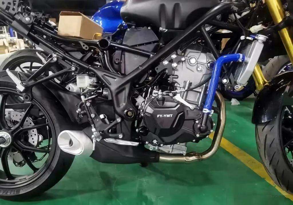 飞鹰仿雅马哈r3的是哪款,飞鹰r35m改雅马哈r3