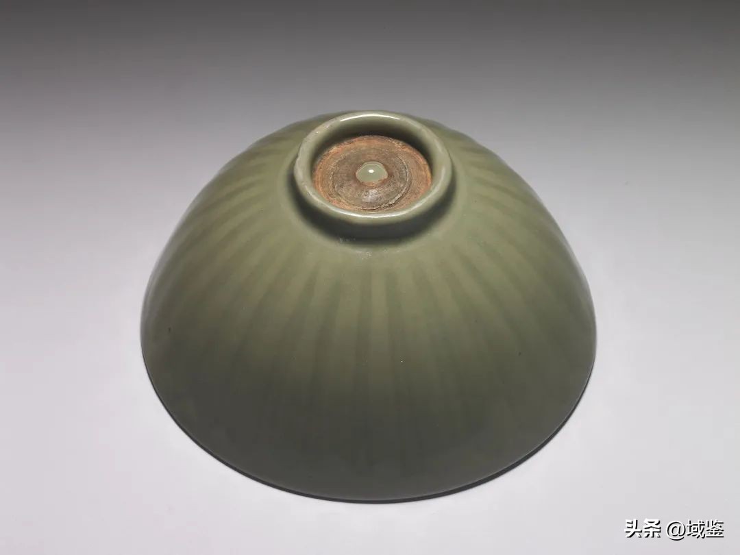 南宋龙泉窑梅子青釉图文,顶级龙泉窑青釉