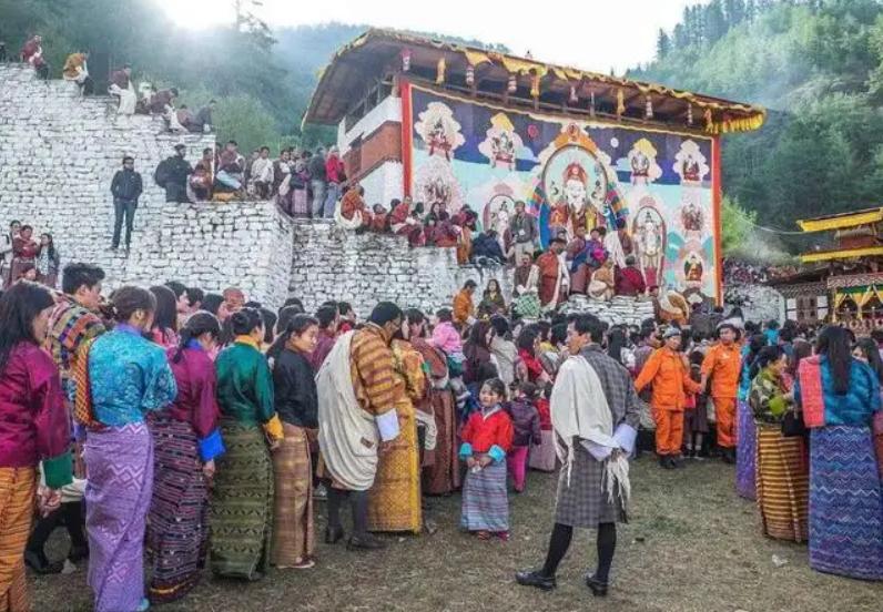 唯一一个禁烟成功的国家,唯一禁酒的国家