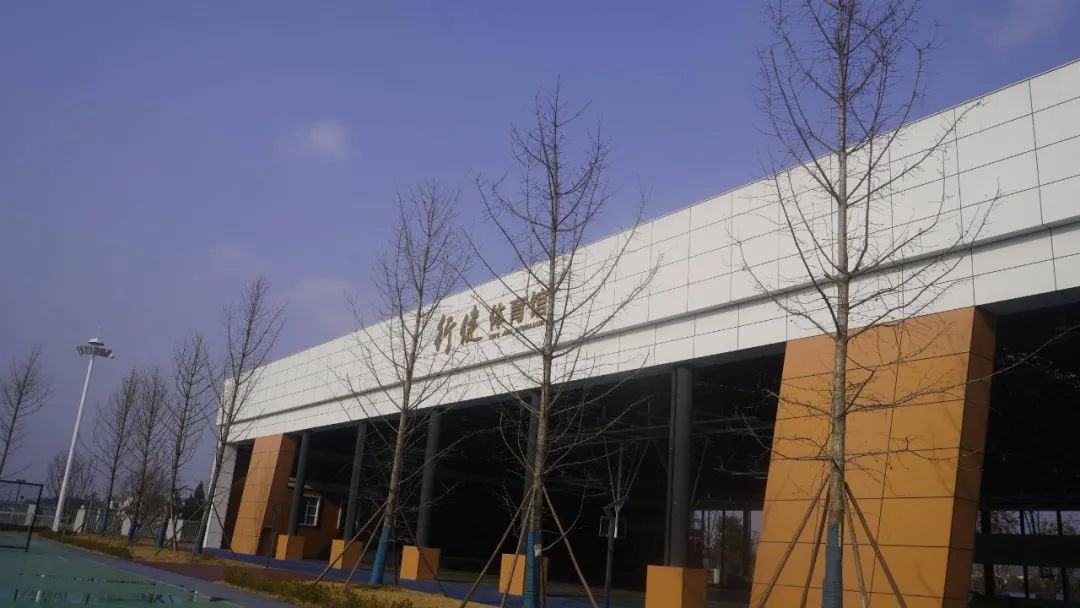 缁甸槼涓滆景楂樼骇涓鎺㈡牎,缁甸槼涓滆景楂樼骇涓鎺㈣