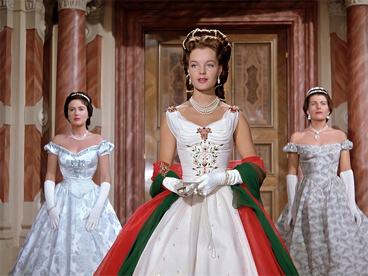 中国人是皇室血统吗,为啥西方人在乎血统