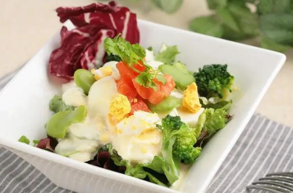 女性48岁身体潮湿热怎么回事,女性私部潮湿怎么办