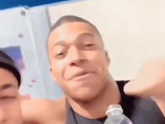 梅西被段子手玩坏,梅西惨遭段子手