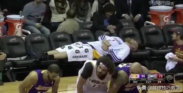 时隔12年，他又一次代表湖人登场！阿赞用科比的打法，击败湖人