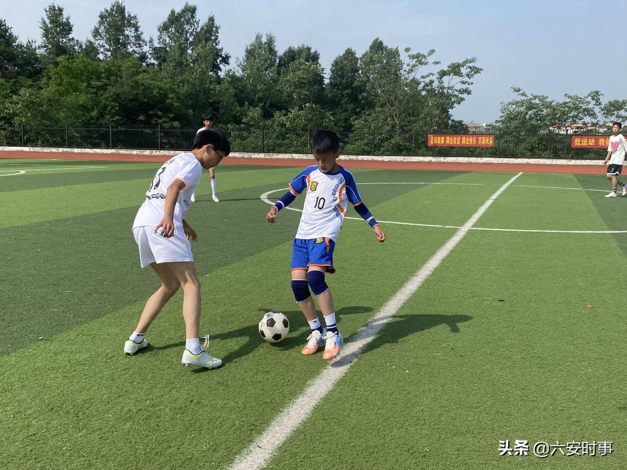 小学校园足球联赛开赛报道,小学校园足球联赛圆满落幕报道