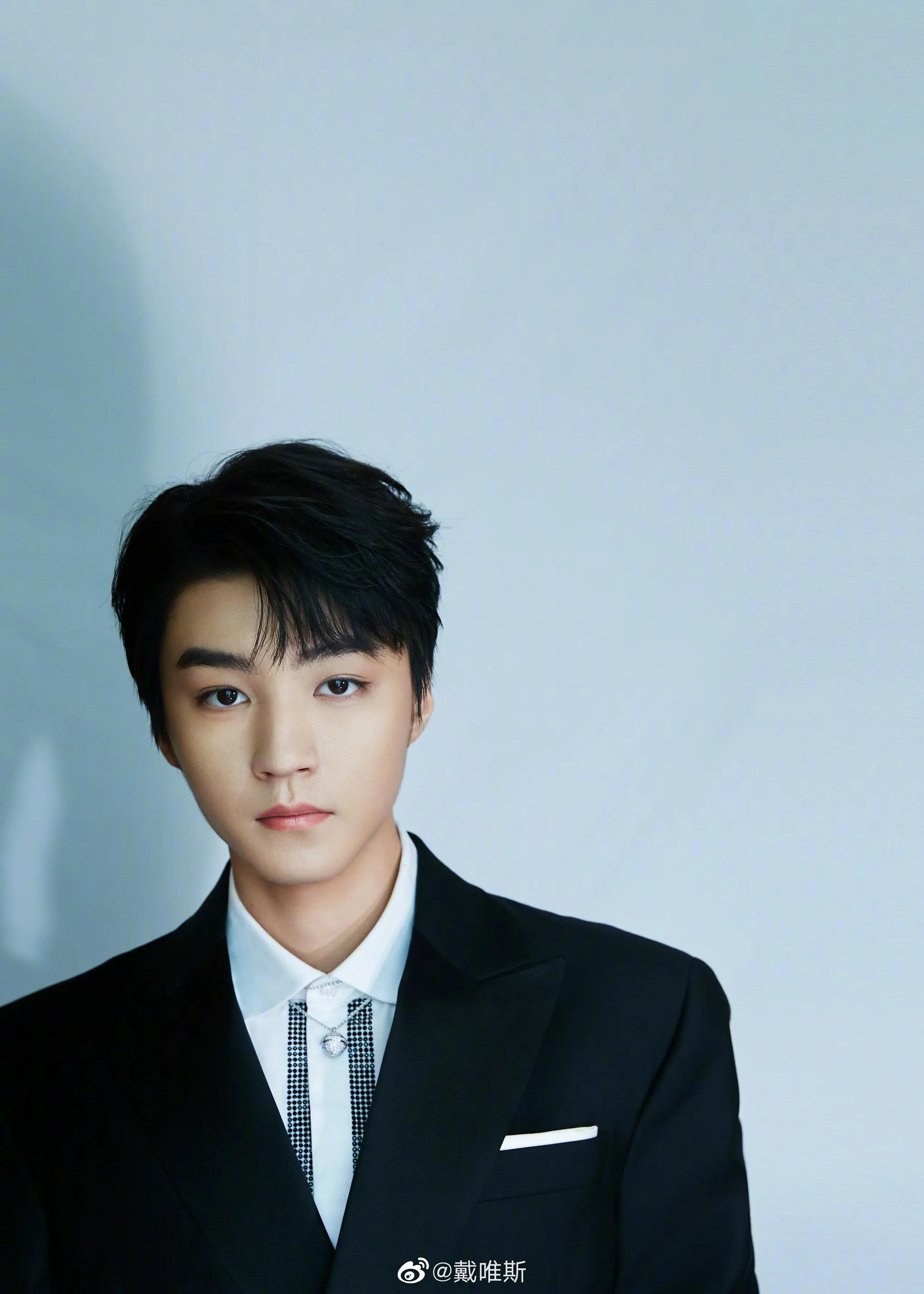 微博电影之夜，王一博朱一龙刘亦菲一骑绝尘张张好看