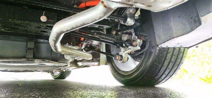 比亚迪汉dm大雨天怎么开安全,比亚迪汉dm-i尊享型夜间行驶