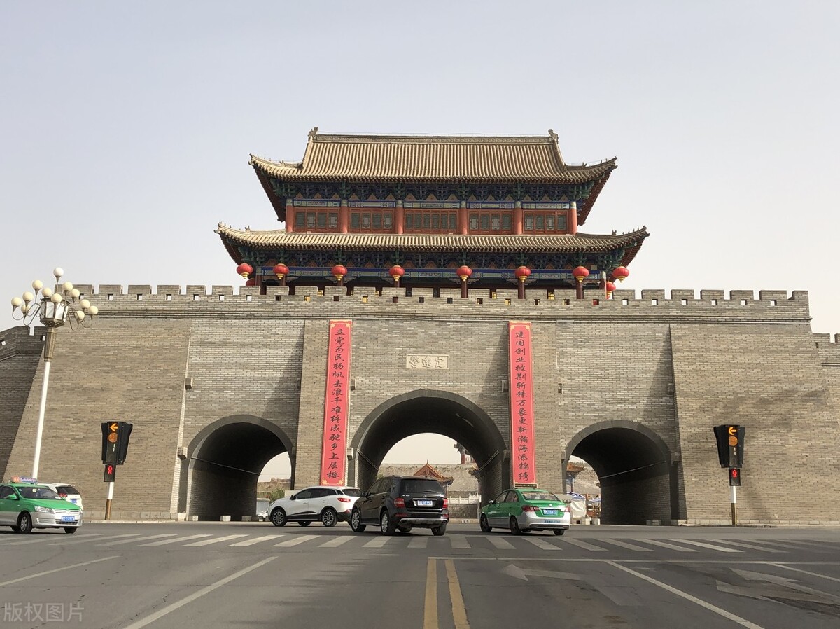 巴彦淖尔包头呼和浩特旅游,内蒙古额济纳旗边境城市旅游