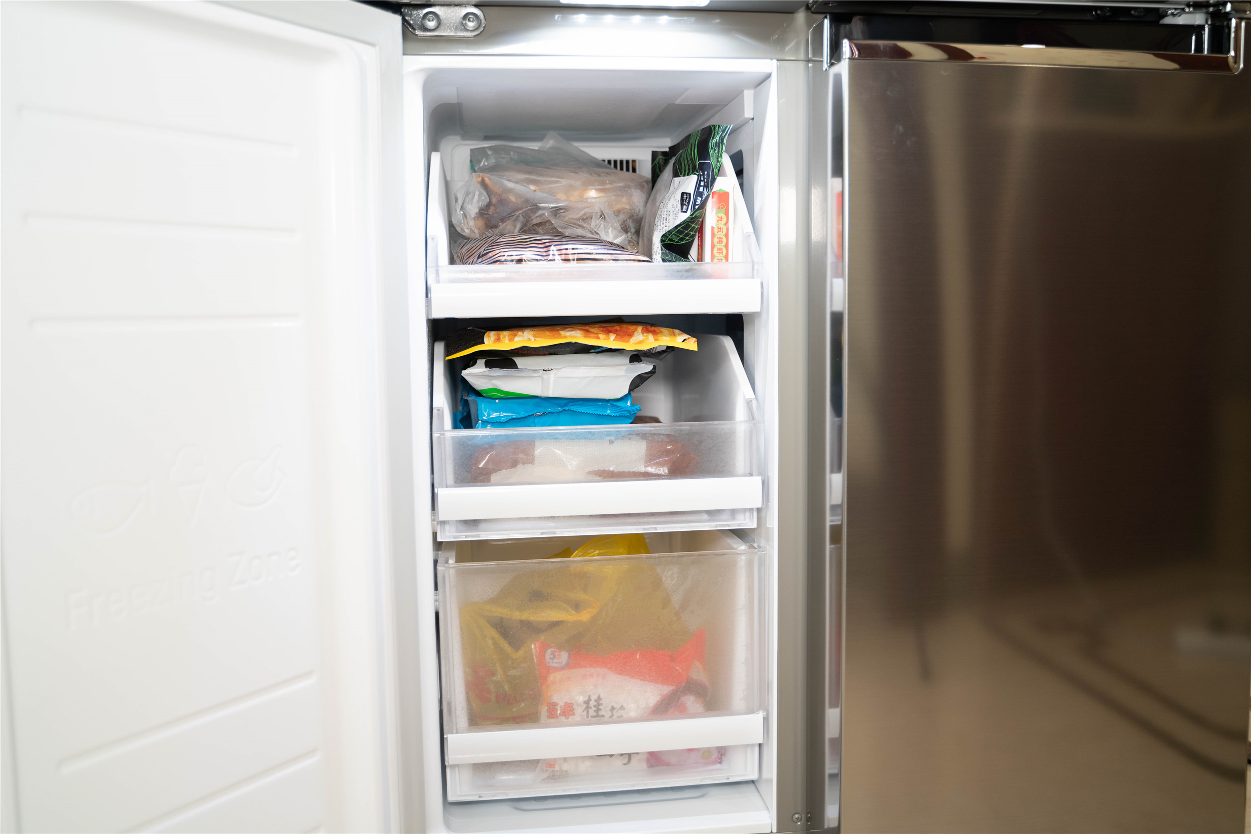 让我恩宠有加的冰箱是啥样的？LG敲一敲制冰冰箱测评体验