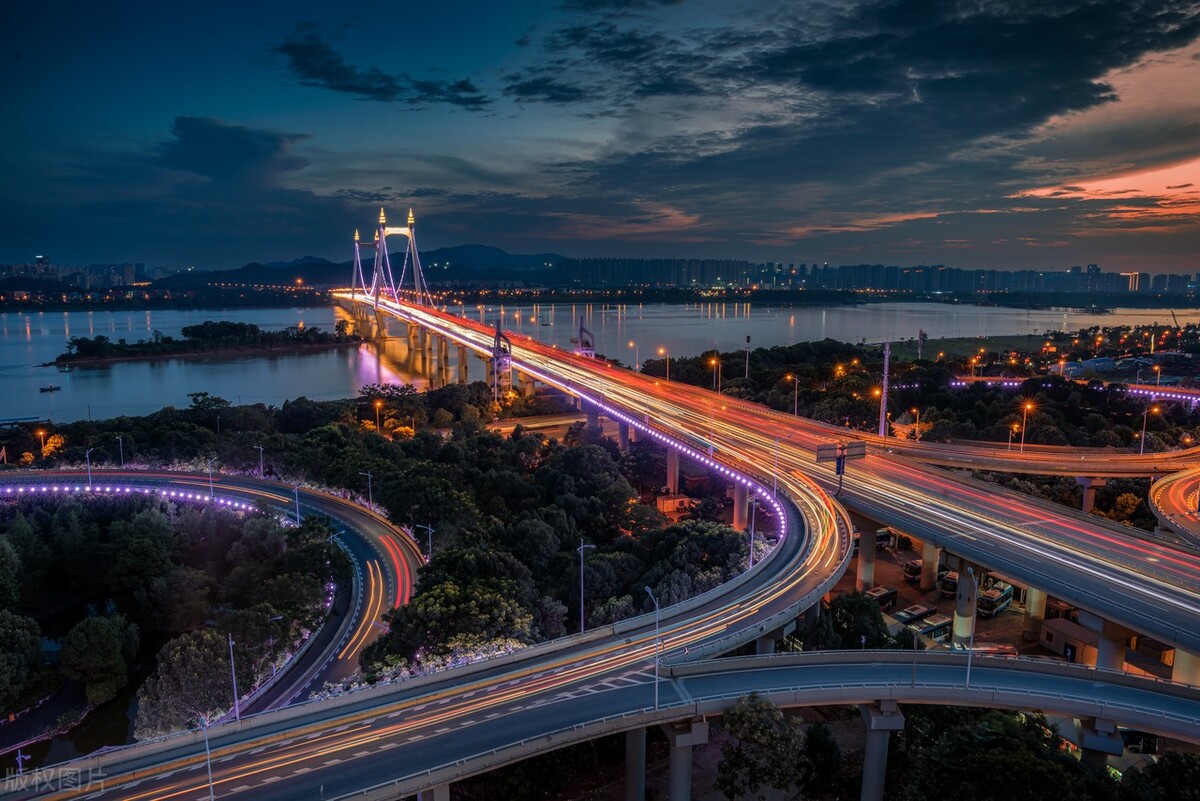 中国跨海跨江跨河桥梁世界第一,中国建的高难度桥梁